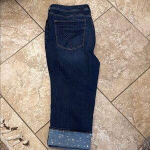 NWOT Seven7 Capri Jeans w embellishment